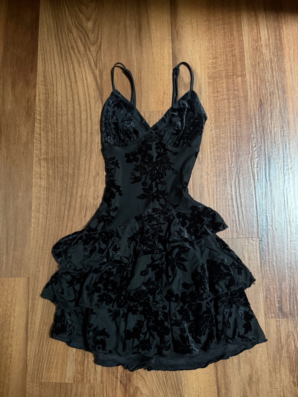 Black velvety feel dress-Windsor XS